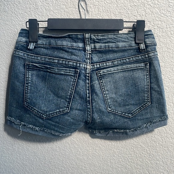 Jane Doe Jean shorts - Picture 5 of 6